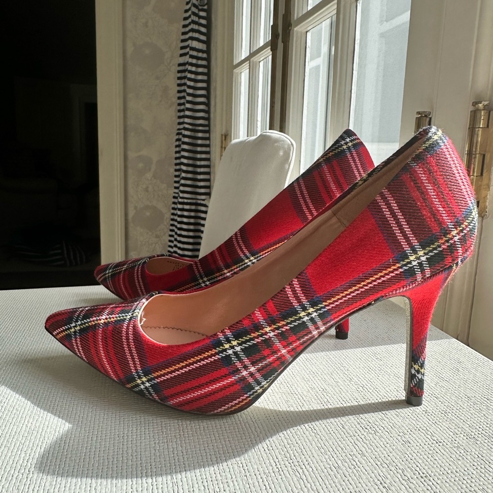 🆕️ Elsie pumps Red Stewart Tartan Plaid glitter soles Sz 7.5